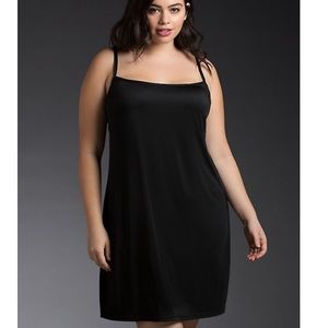 Torrid Microfiber Slip Black size 4 NWT